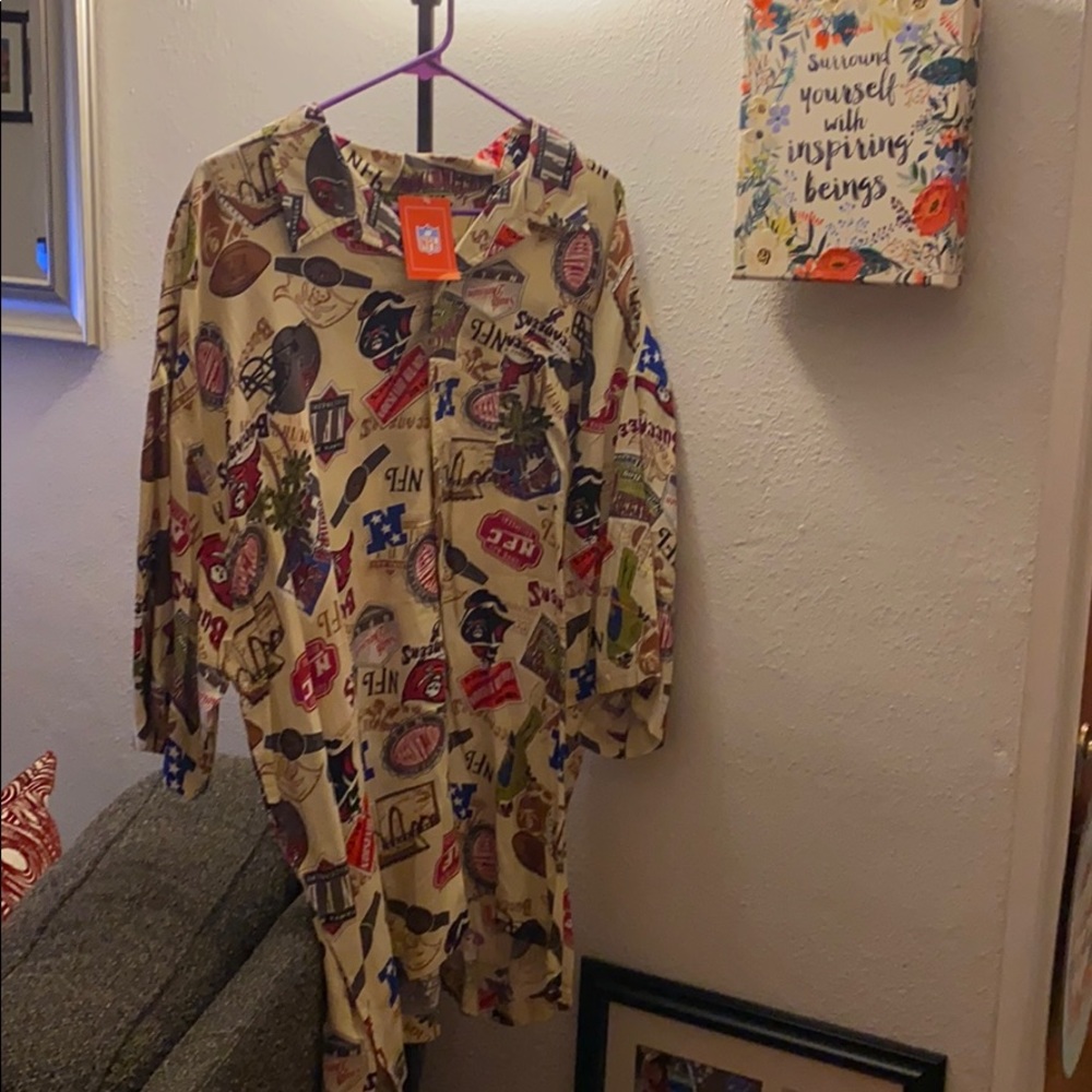 Mens Buccaneers Button Down Shirt